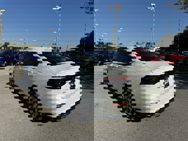 2025 Honda Accord LX Image 9 of 28