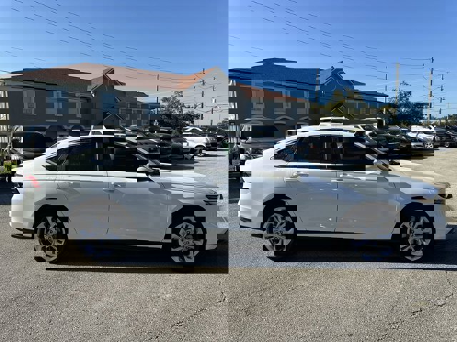 2025 Honda Accord LX Image 6 of 28