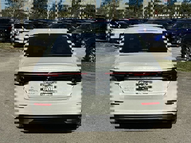 2025 Honda Accord LX Image 8 of 28