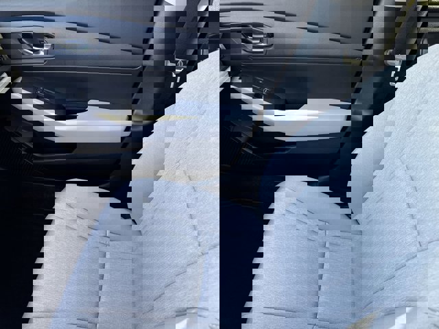 2025 Honda Accord LX Image 15 of 28