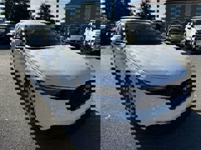 2025 Honda Accord LX Image 5 of 28