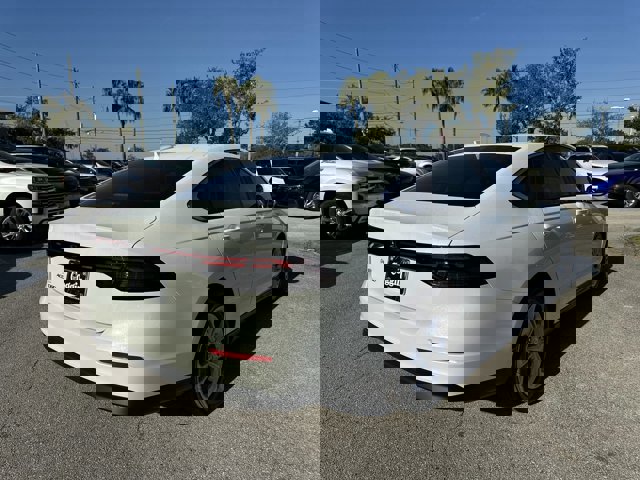 2025 Honda Accord LX Image 7 of 28