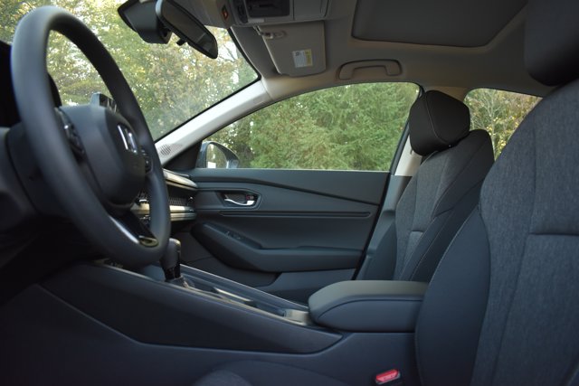 Vehicle image 12 of 22