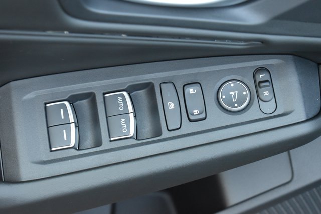 Vehicle image 11 of 22