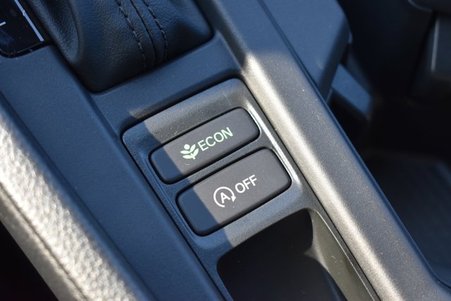 Vehicle image 18 of 22