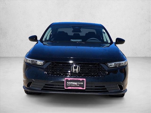 2025 Honda Accord Sedan SE Image 2 of 19