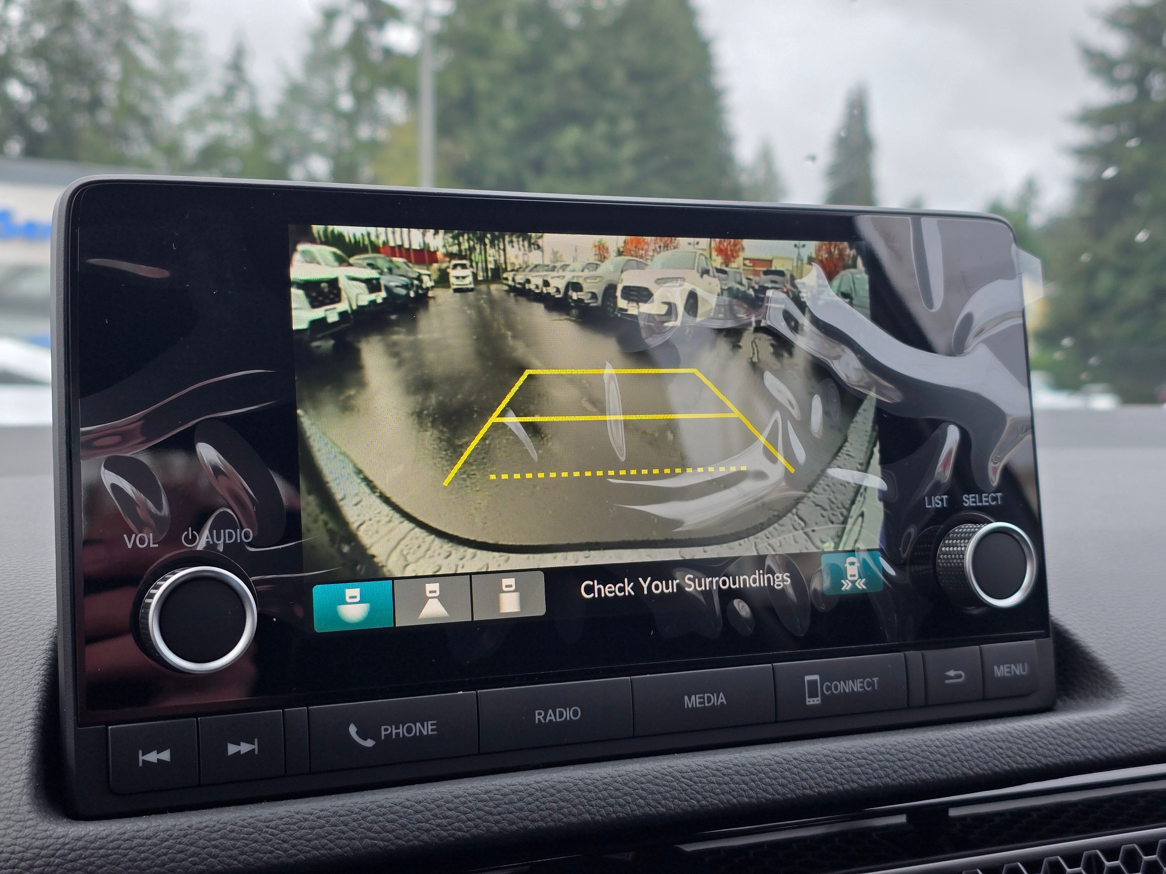 Vehicle image 21 of 29