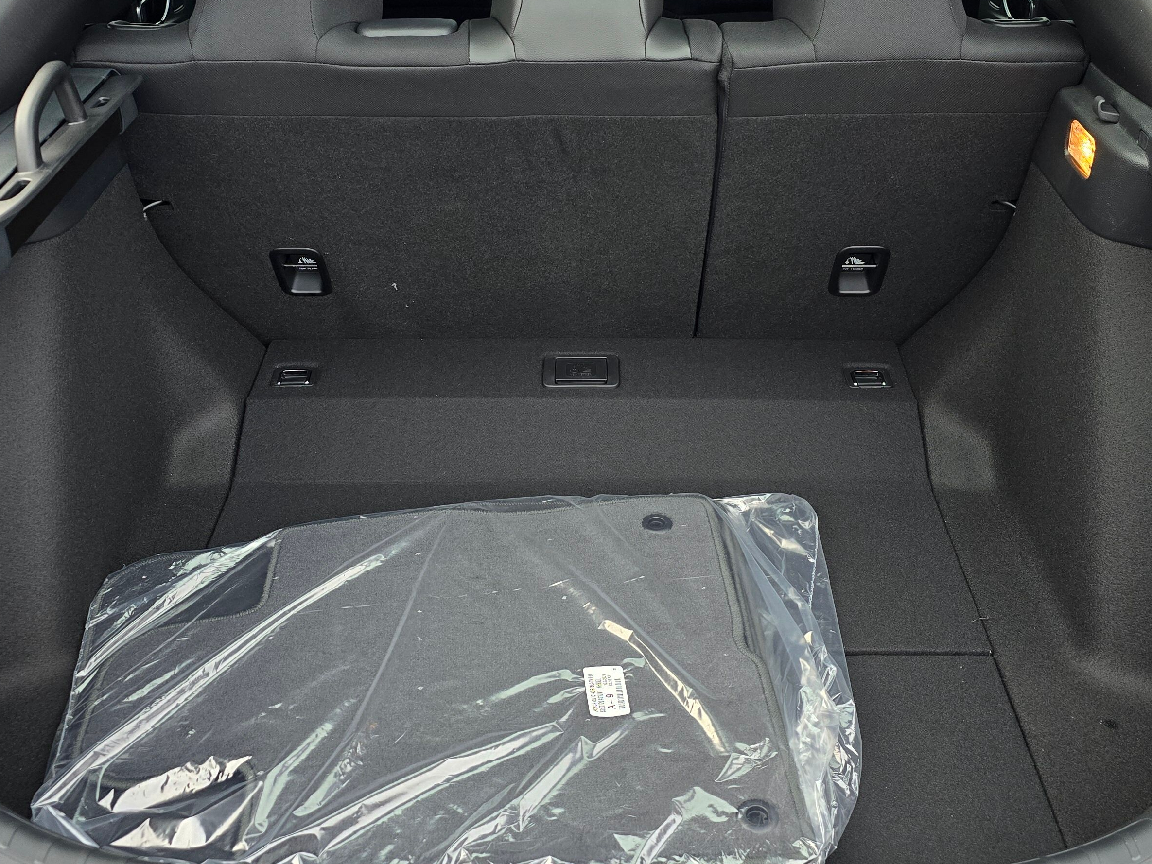 Vehicle image 15 of 29