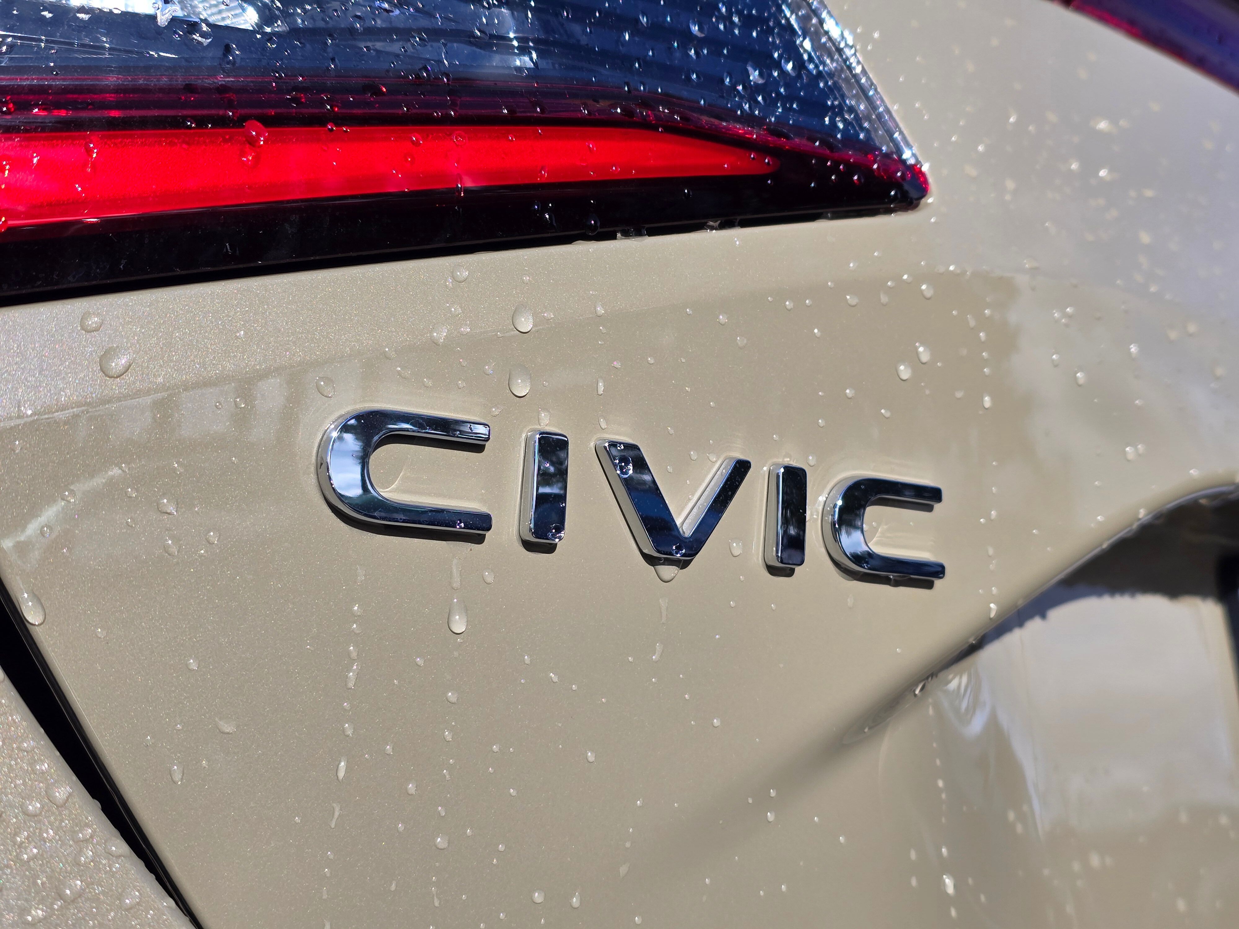 Vehicle image 10 of 32