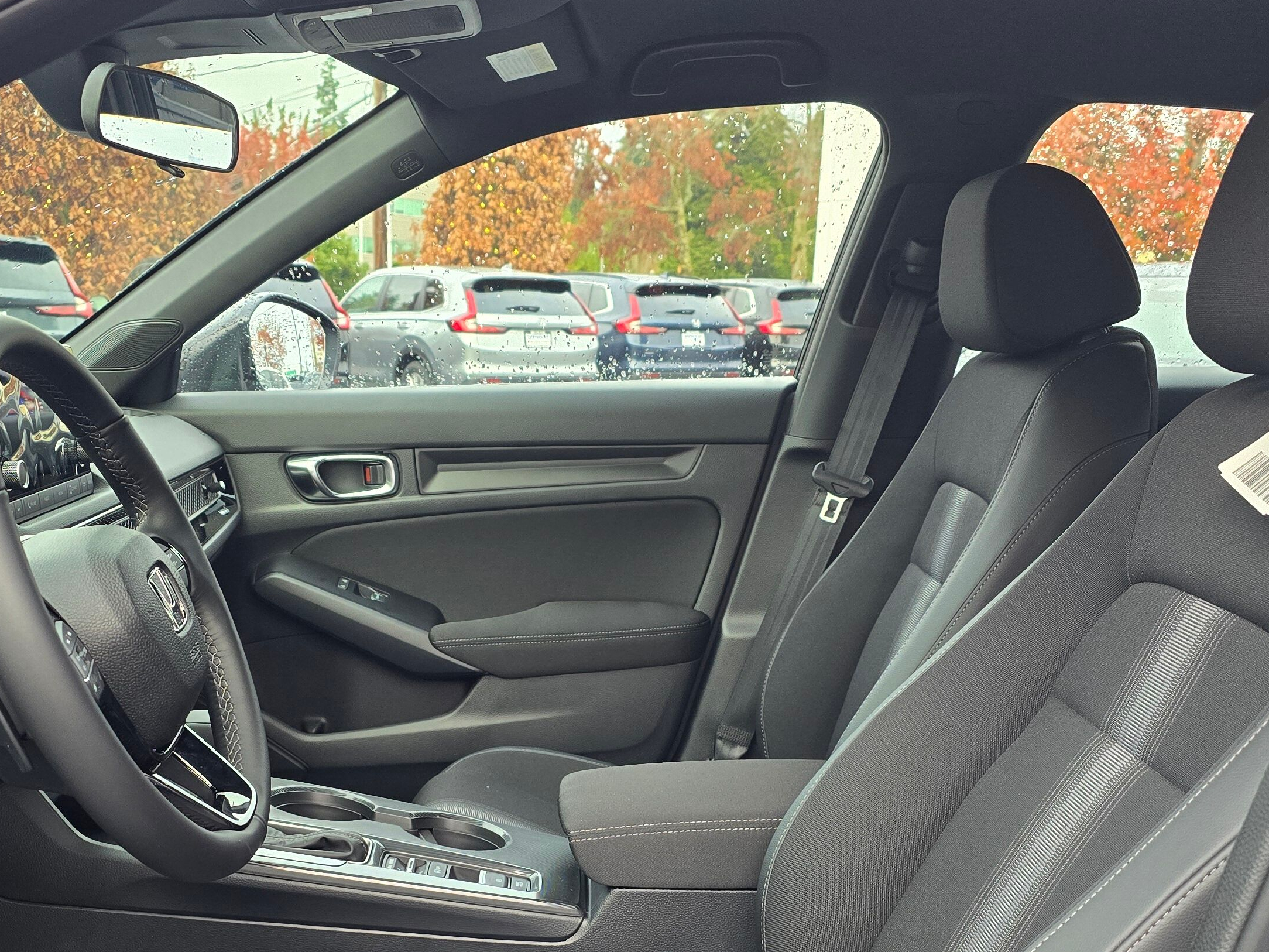 Vehicle image 15 of 32