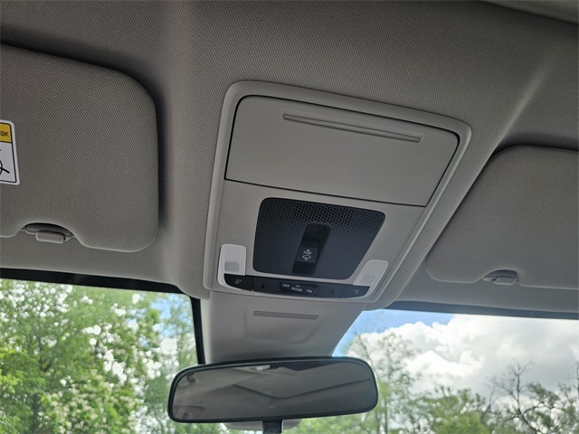 Vehicle image 22 of 22