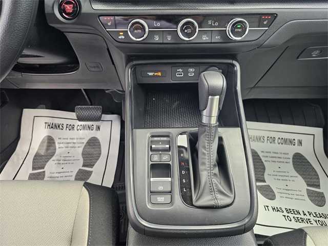 Vehicle image 20 of 22