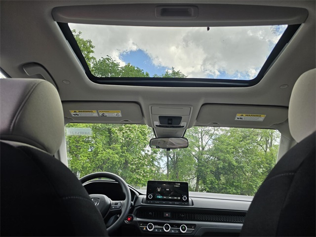 Vehicle image 11 of 22