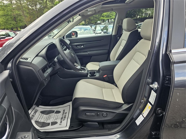 Vehicle image 14 of 22