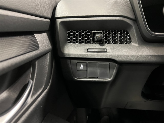Vehicle image 16 of 34