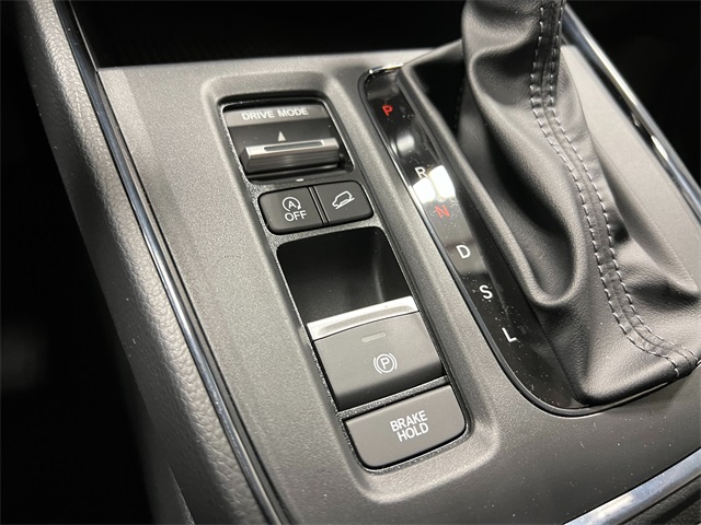 Vehicle image 19 of 34