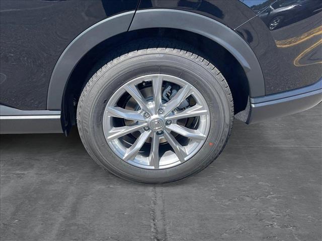 Vehicle image 9 of 15