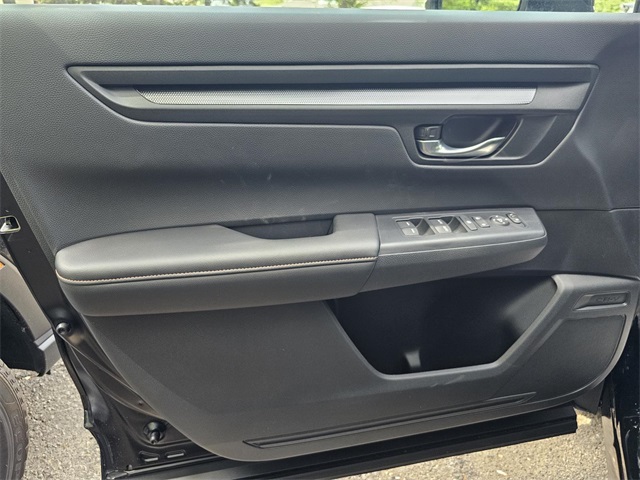Vehicle image 13 of 22