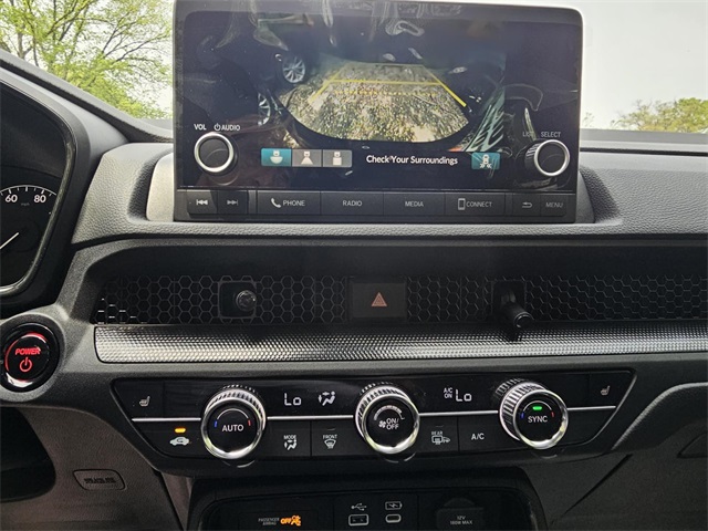 Vehicle image 20 of 22