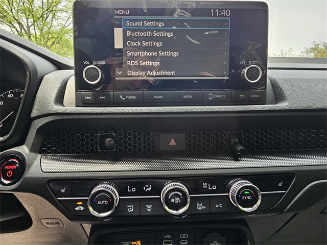 Vehicle image 17 of 22
