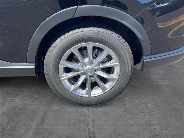Vehicle image 9 of 15