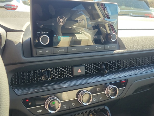 Vehicle image 12 of 16
