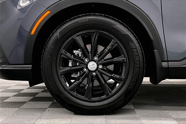 Vehicle image 10 of 42