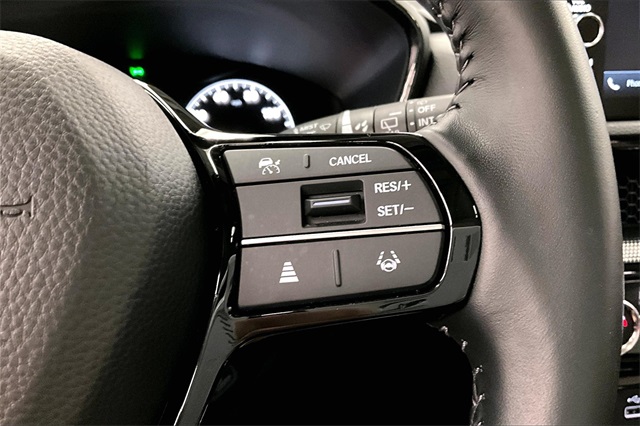 Vehicle image 24 of 42