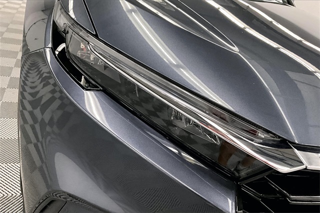 Vehicle image 29 of 42