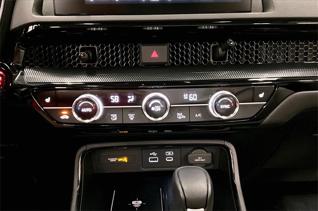 Vehicle image 27 of 42
