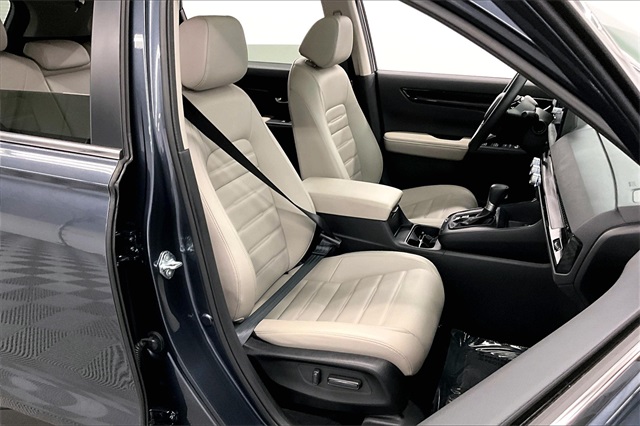 Vehicle image 9 of 42