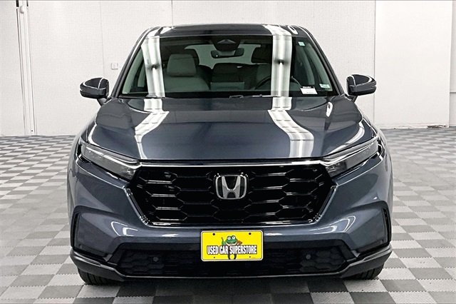 Vehicle image 2 of 42