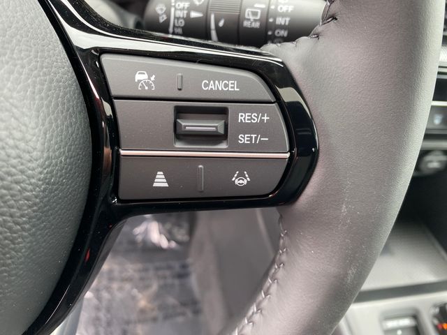 Vehicle image 24 of 27