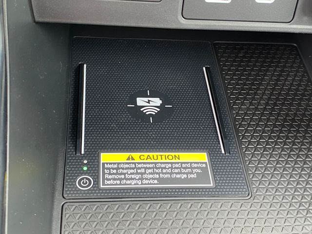 Vehicle image 19 of 27