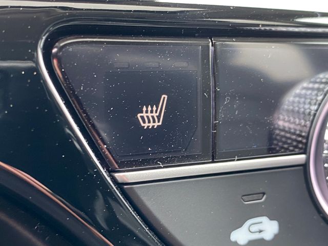 Vehicle image 21 of 27