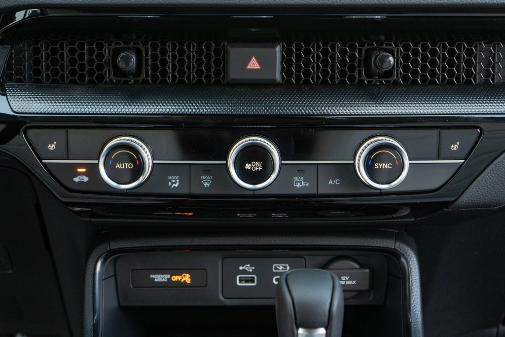 Vehicle image 20 of 31