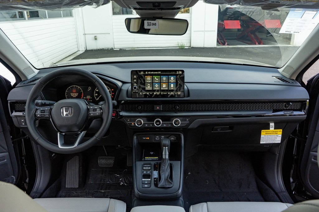 Vehicle image 17 of 31