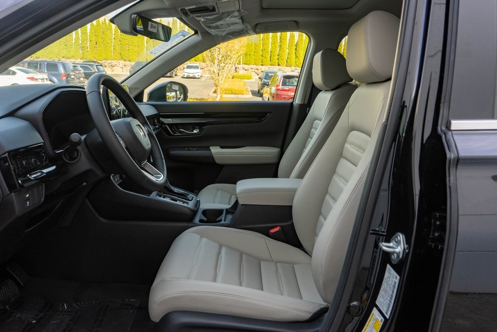 Vehicle image 24 of 31