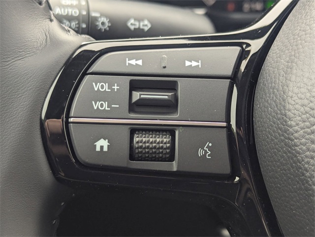Vehicle image 12 of 22