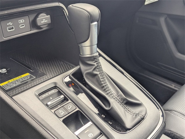 Vehicle image 17 of 22