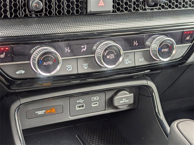 Vehicle image 16 of 22
