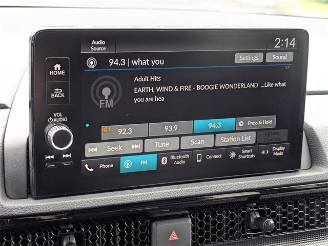 Vehicle image 14 of 22