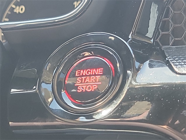 Vehicle image 17 of 17