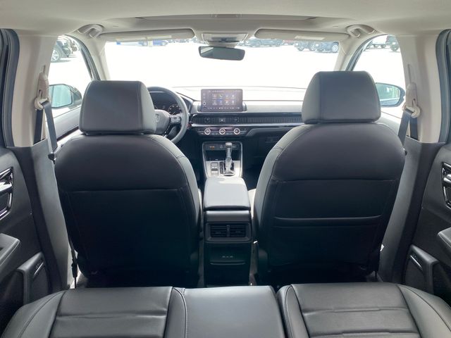Vehicle image 13 of 27