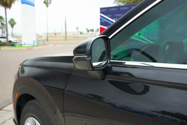 Vehicle image 12 of 30