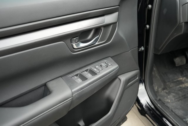 Vehicle image 15 of 30