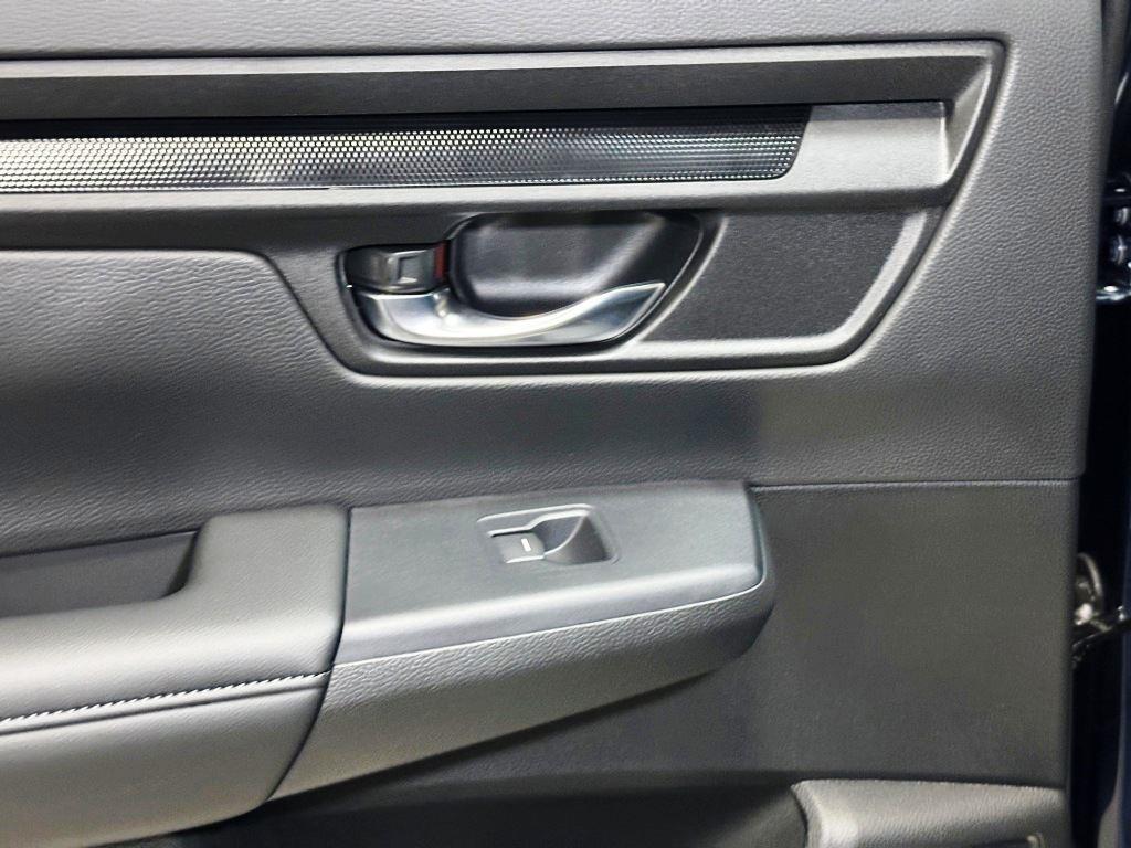 Vehicle image 15 of 25