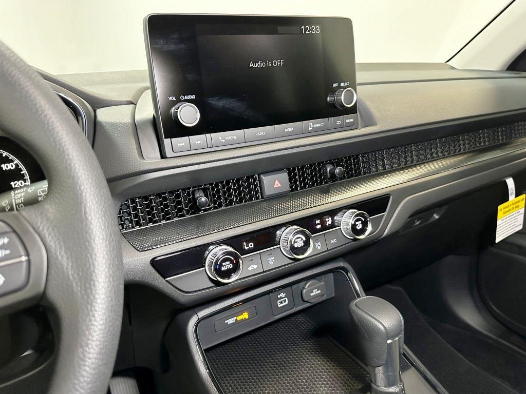 Vehicle image 22 of 25
