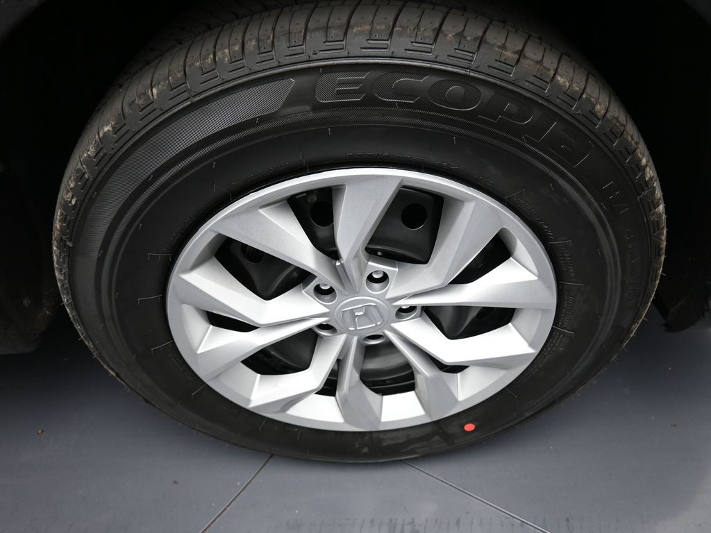 Vehicle image 35 of 46