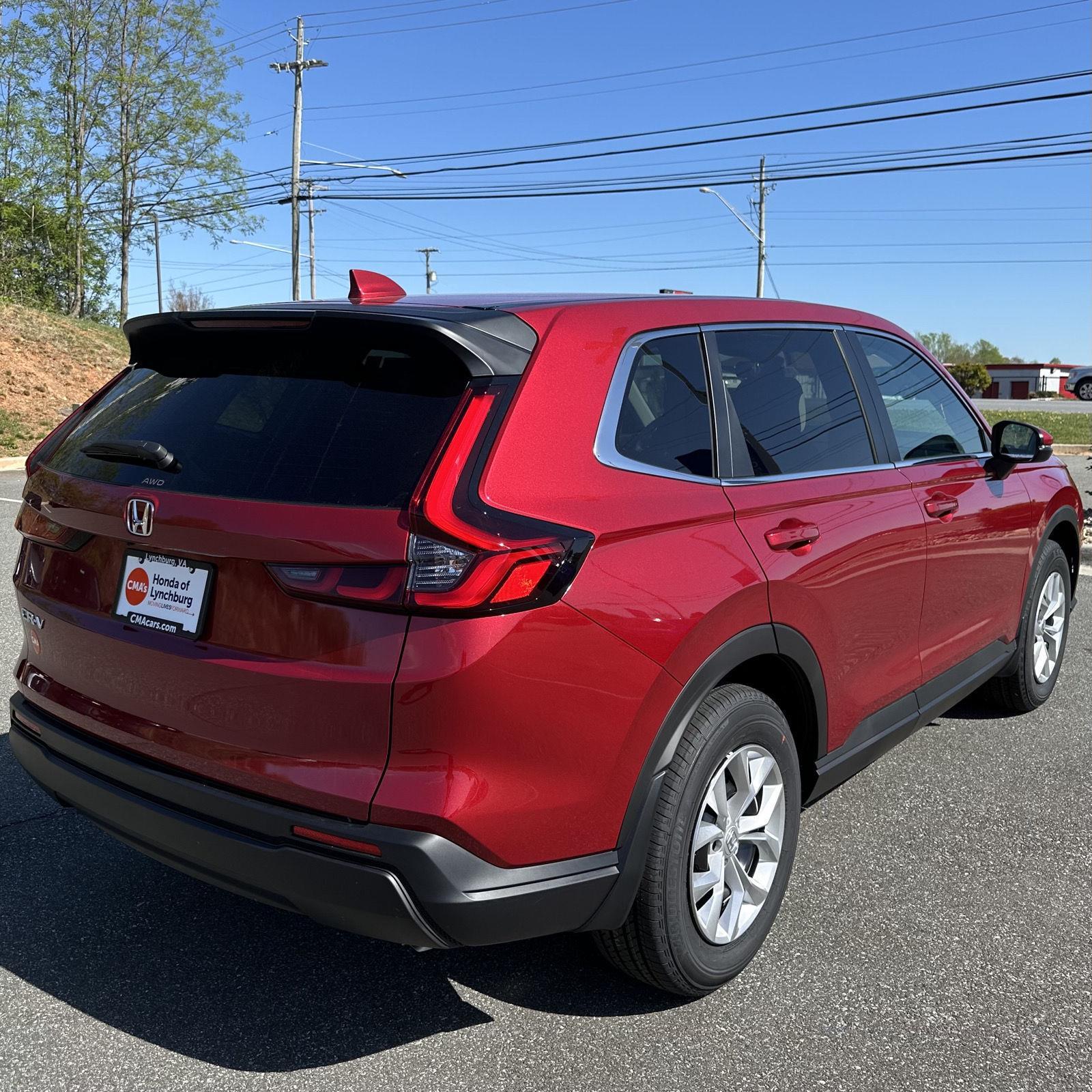 Vehicle image 5 of 8